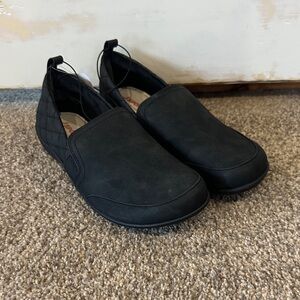Everyday Slip-On Comfort Flats in Black